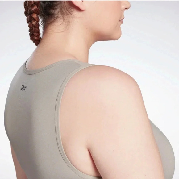 Reebok Studio Ruched Cropped Tank Top (Plus Size) 4X - Picture 5 of 6